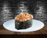 Tartare saumon sauce épicée ciboulette